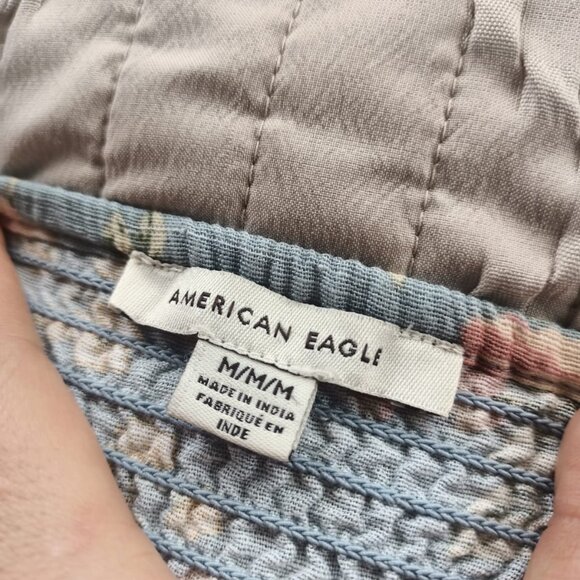 100% Cotton-Linen Blend American Eagle Baby Blue Floral Smocked Crop Top - Picture 4 of 12